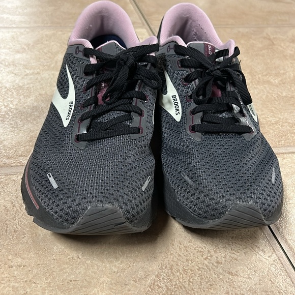 Gray and purple, Brooks, tennis shoes - Picture 4 of 4